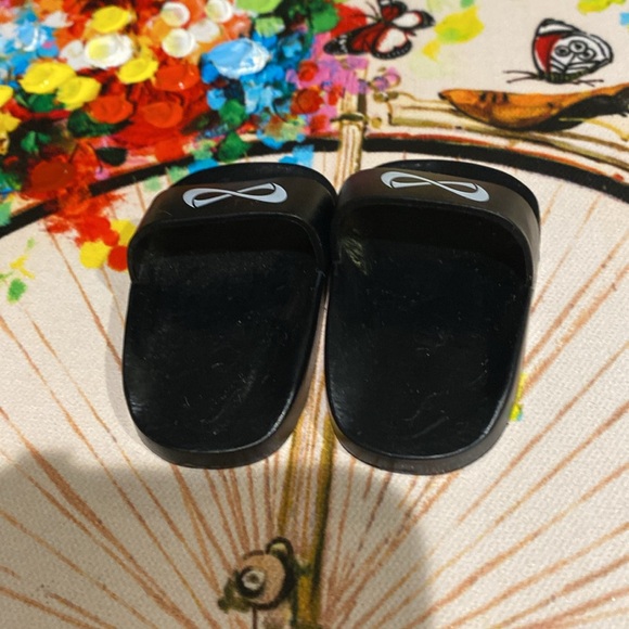 American Girl 18” Doll Joss Kendrick Sandals. - Picture 3 of 6